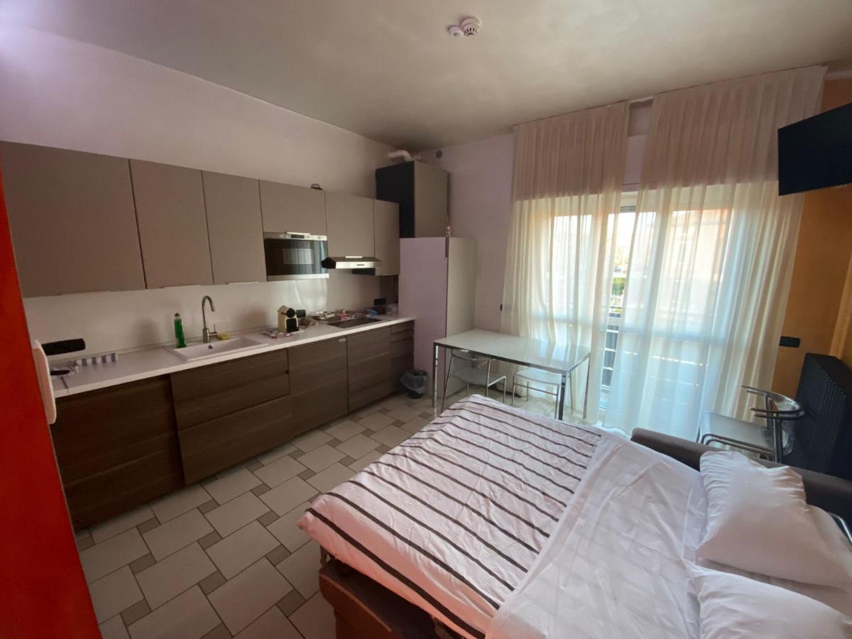 B2In Suite & Office Капріате-Сан-Джервазіо Екстер'єр фото